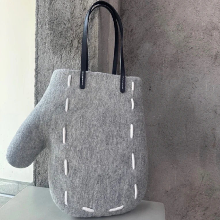 麻灰大手套单肩包 原创手工毛毡