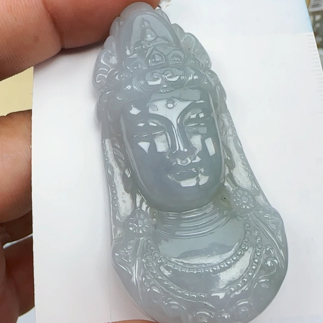 翡翠未镶嵌颈饰徐*堂，