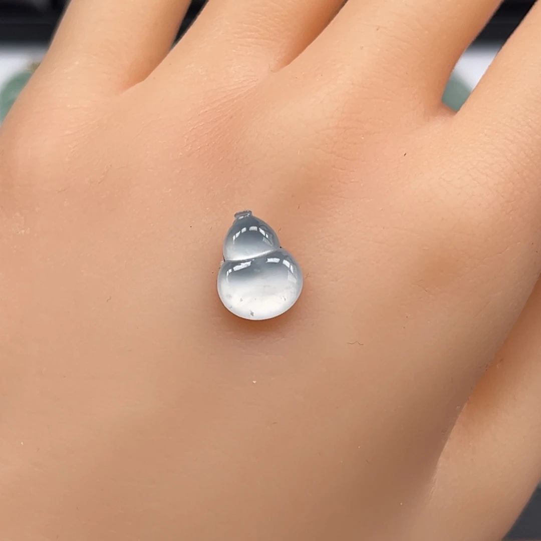 翡翠未镶嵌颈饰裸石