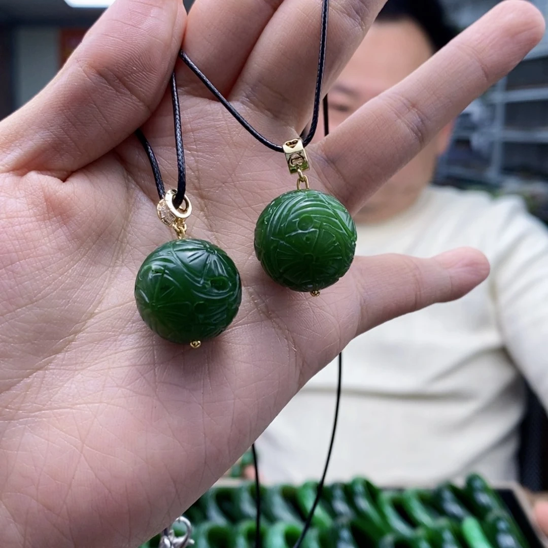 和田玉颈饰未镶嵌拍一发一