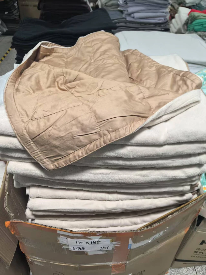 《厚广家》3楼110×185卡其色一面全棉一面加绒盖毯 发1张2斤小脏