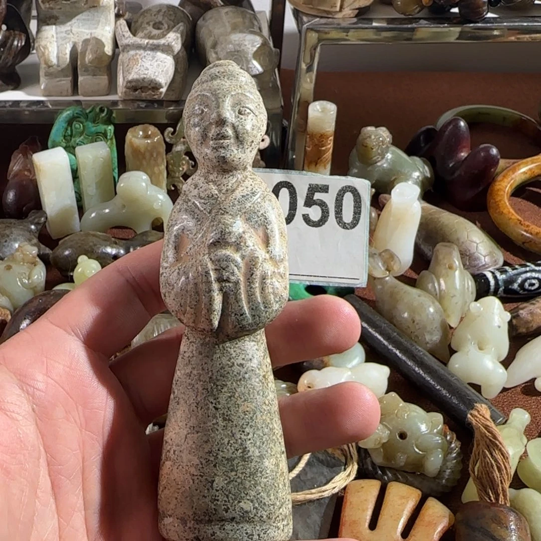 未镶嵌蛇纹石玉颈饰