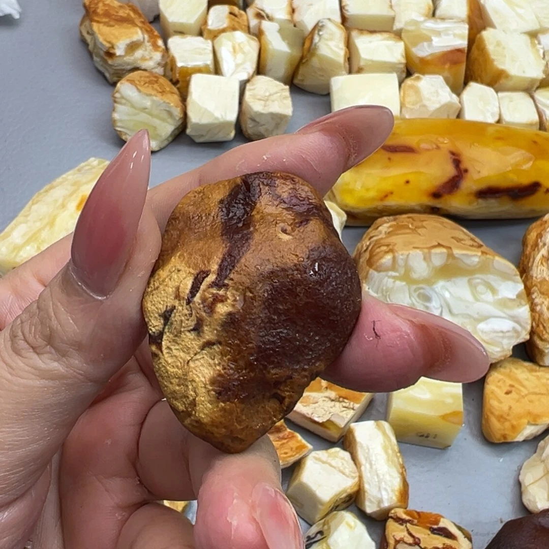 定制琥珀未镶嵌U****杰蜜蜡