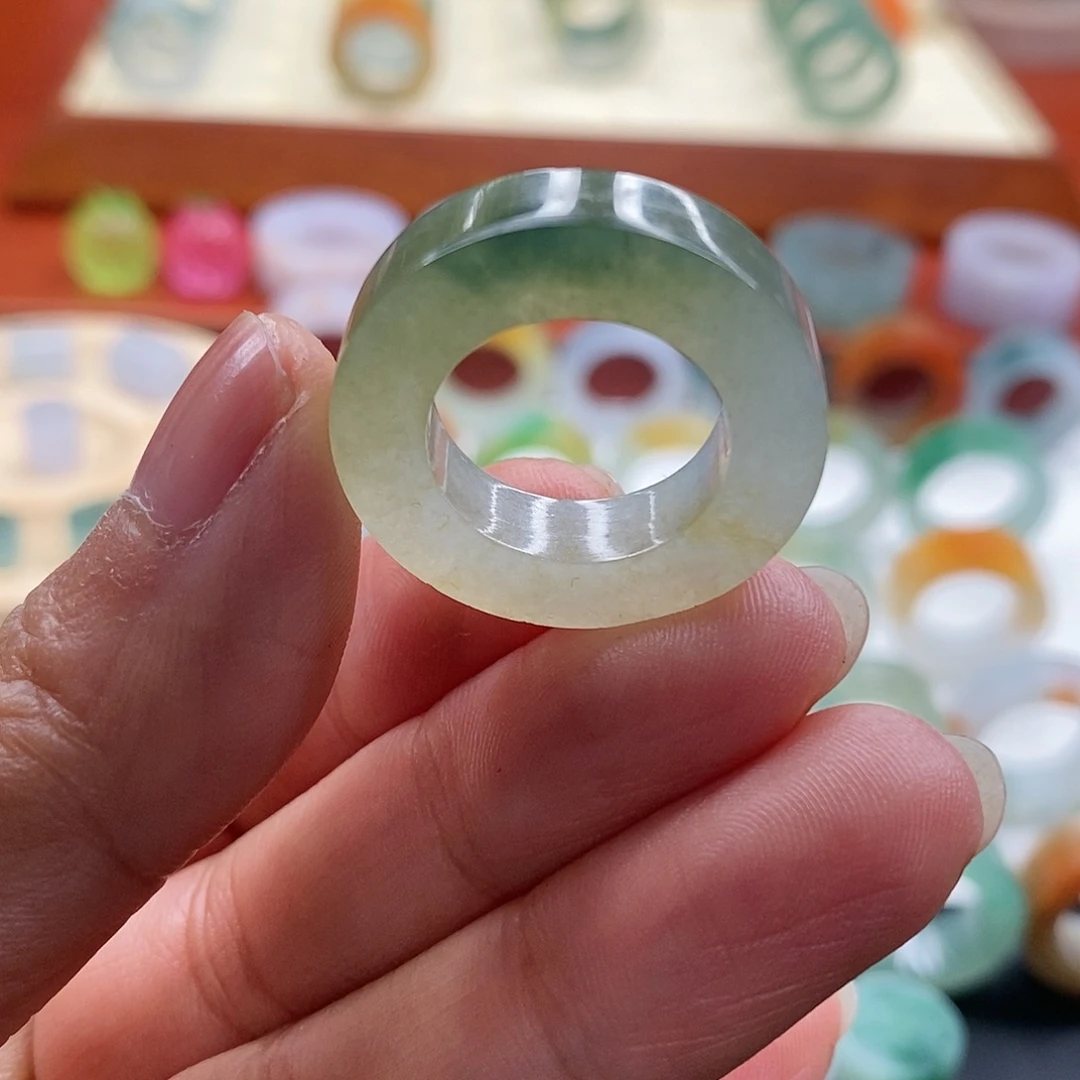 定制翡翠未镶嵌12-18圈口