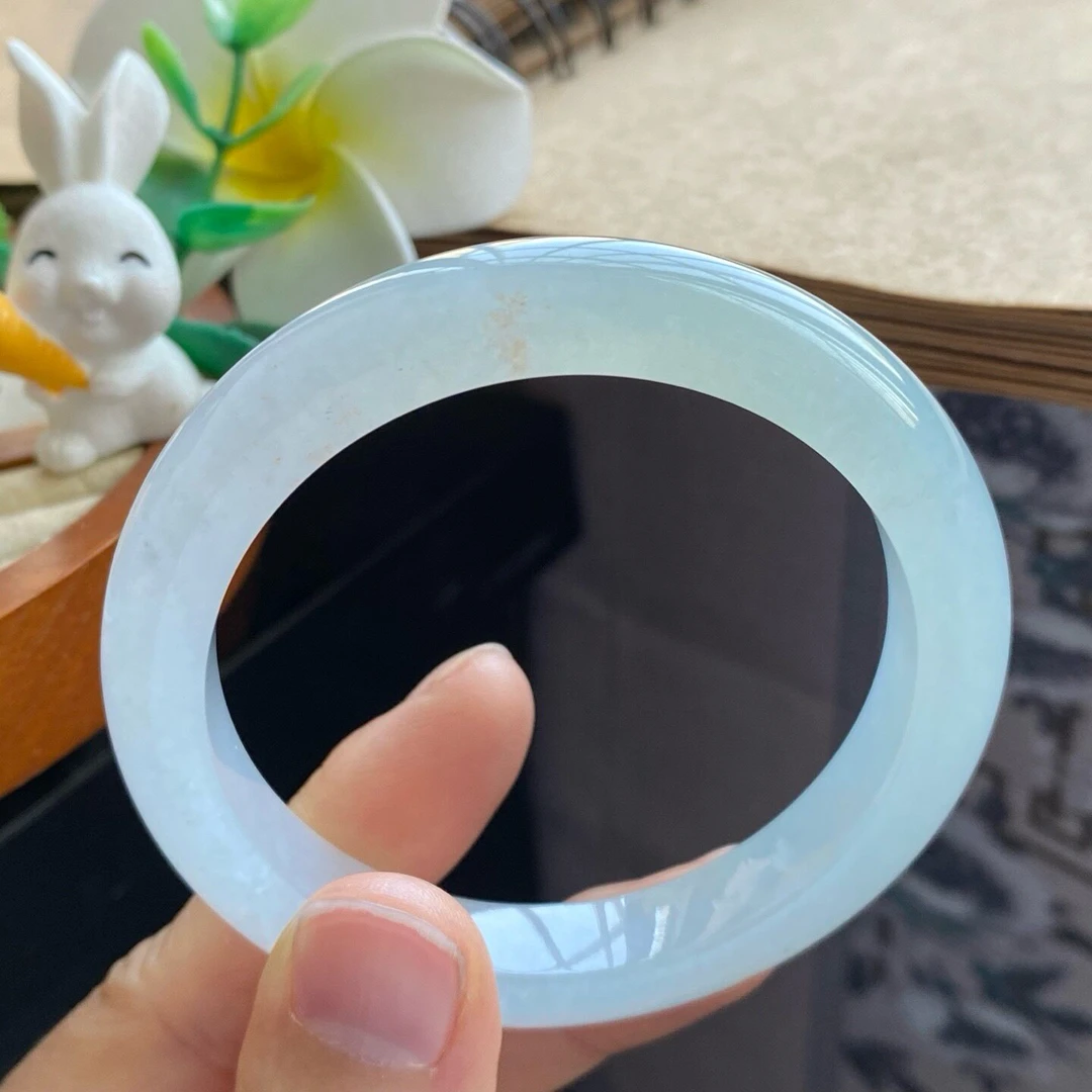 03.16批冰果冻镯1917号54.1-10.5-8.3 很清浅的晴水色！天然翡翠