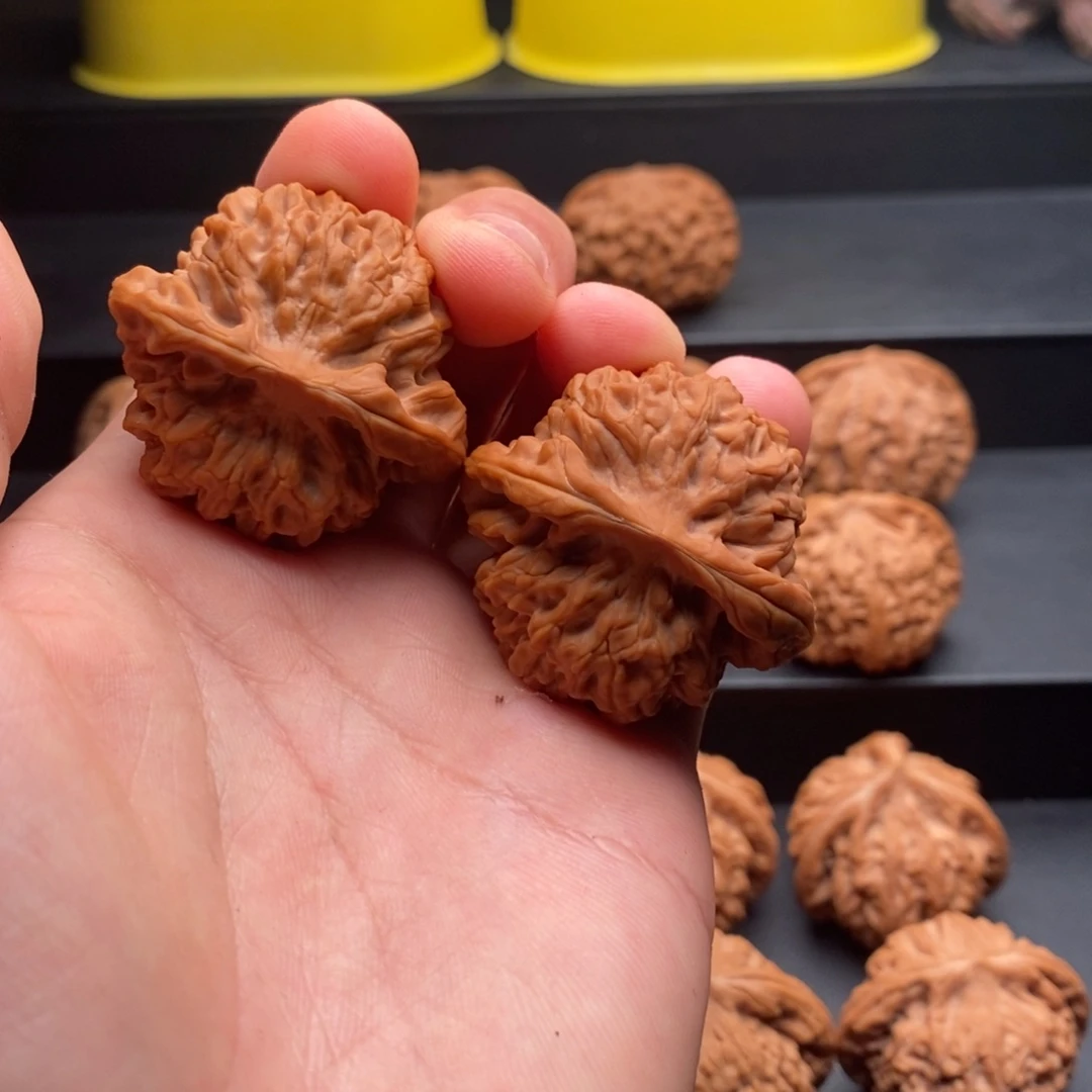 把件文玩核桃大**?秦闷39