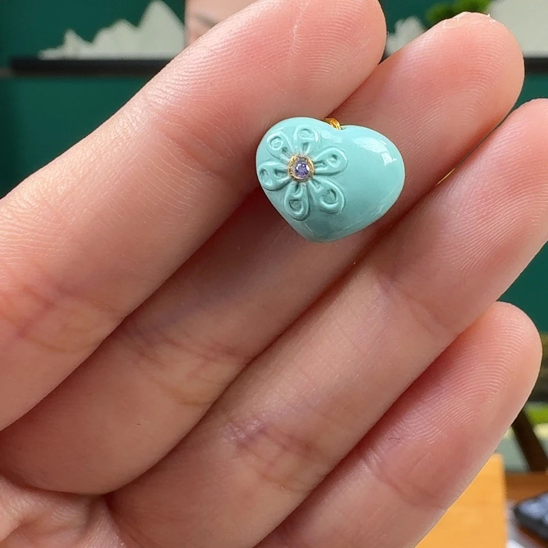 绿松石未镶嵌挂件