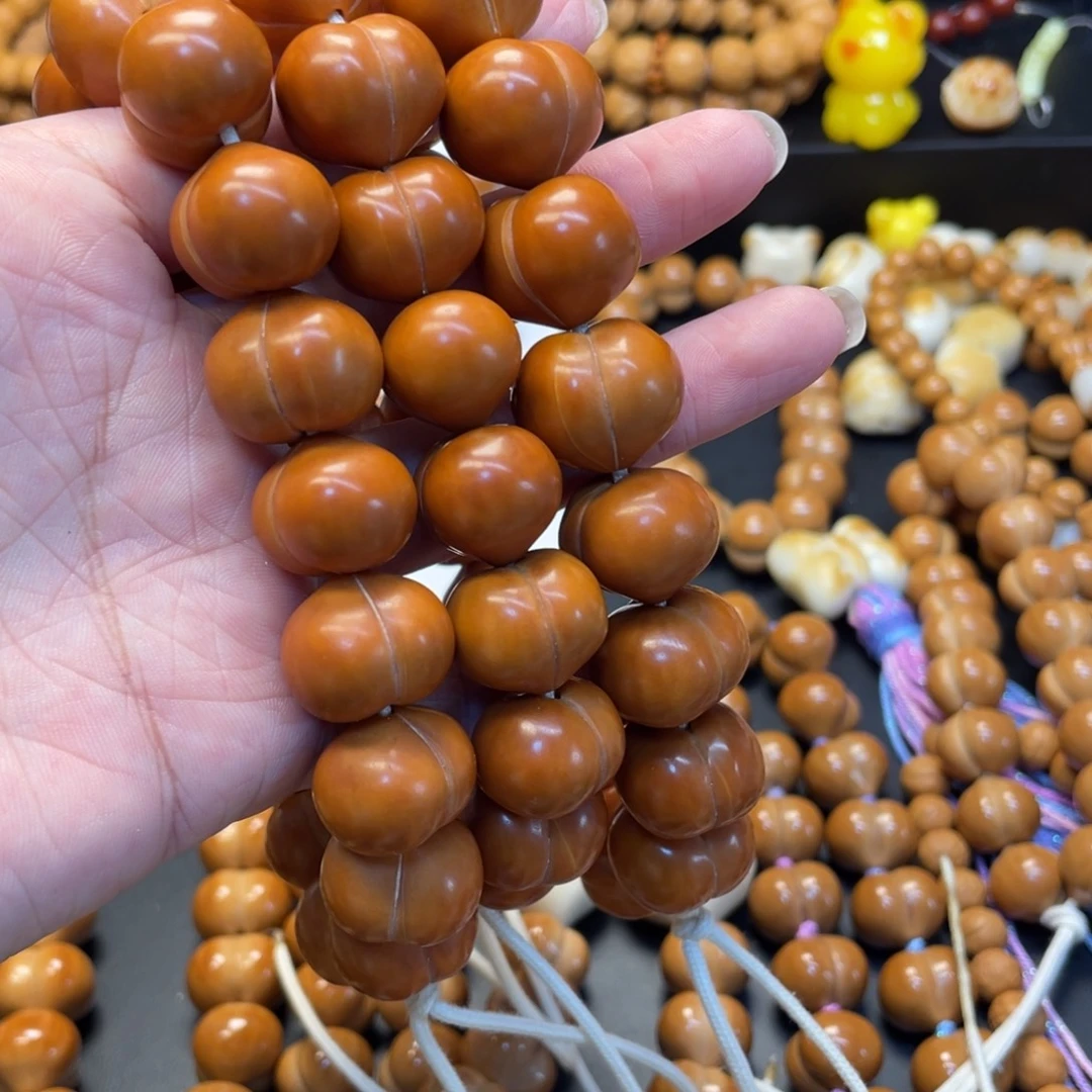 猴头核桃吊坠微瑕屁桃18m