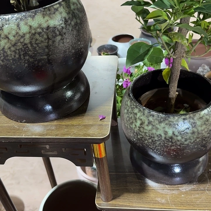 花盆口径17高度23花盆两个
