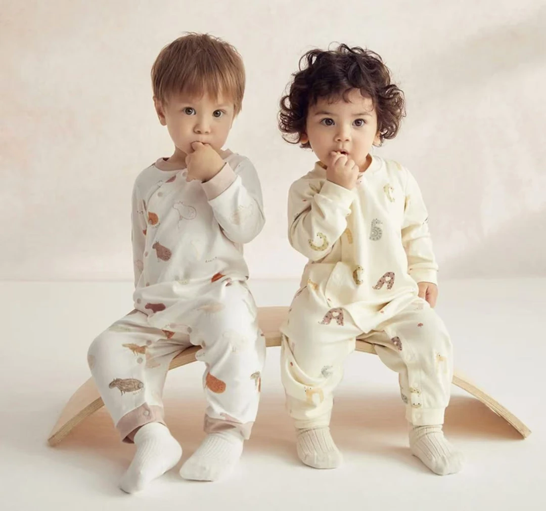 四季通用长爬款可爱风爬服连身衣圆领保护女童