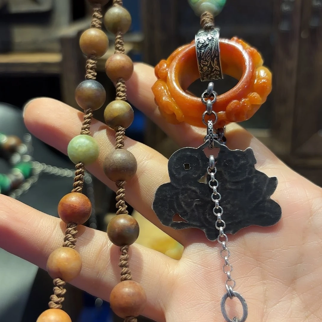 翡翠未镶嵌颈饰我