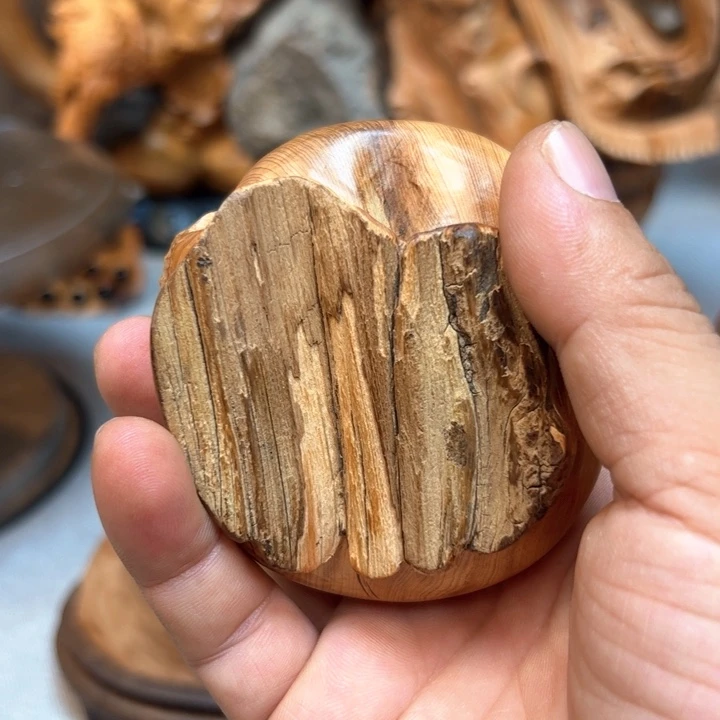 洞***天柏木手把件的设计和制作