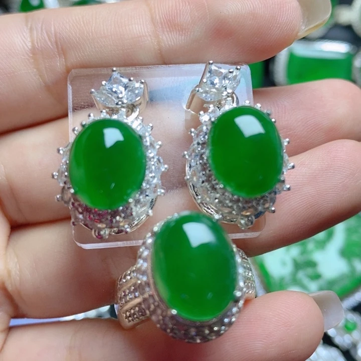 翡翠挂件未镶嵌蛋面两件套