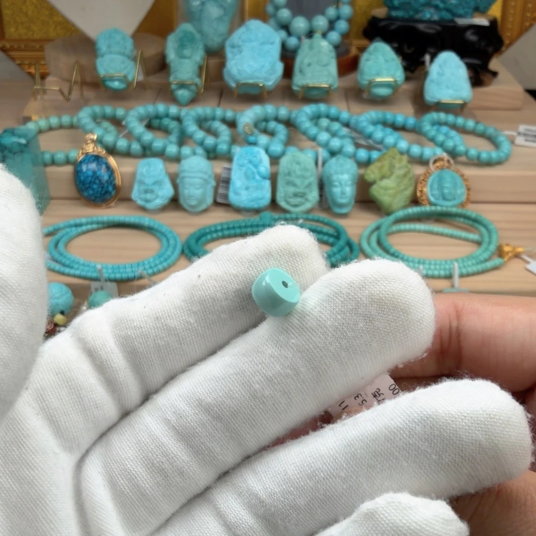 绿松石未镶嵌珠宝奇石