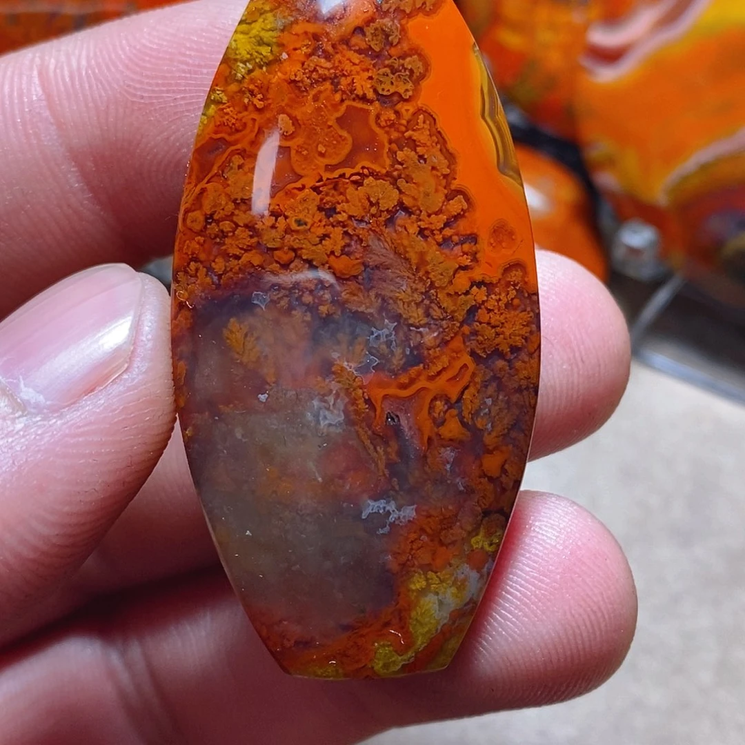 玛瑙/玉髓颈饰未镶嵌静**开