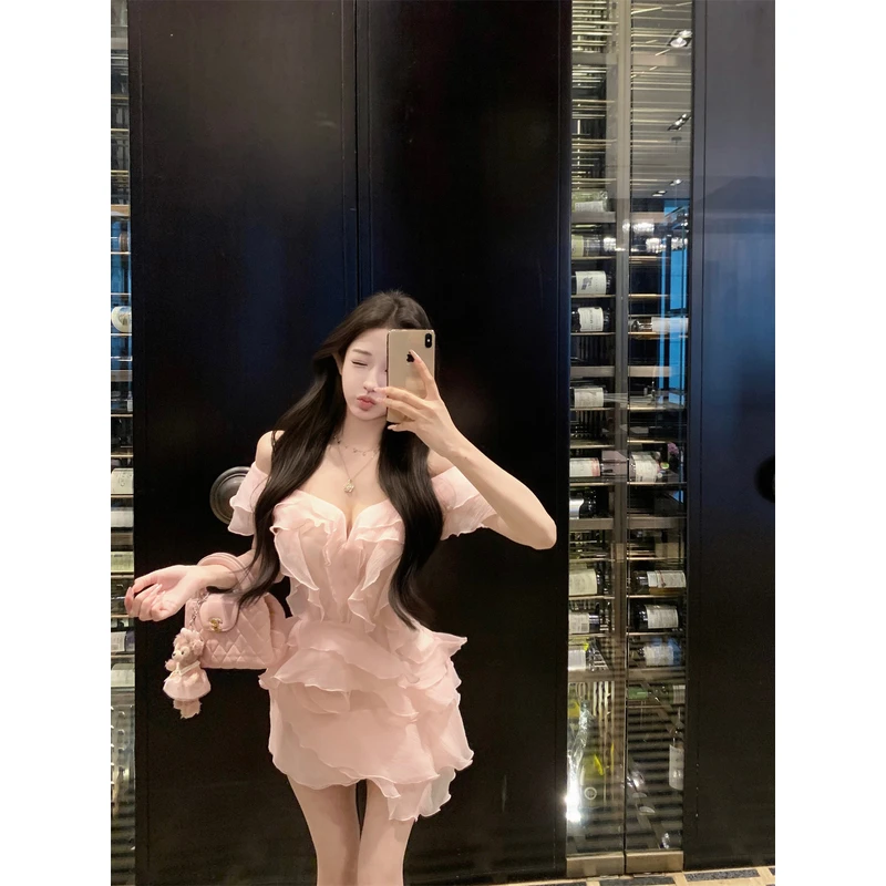 纯欲荷叶边不规则连衣裙2025新款法式茶歇显瘦气质收腰甜辣裙女春