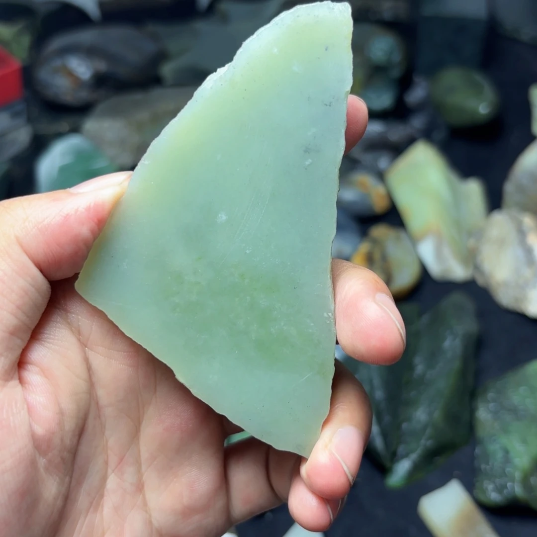 和田玉（糖玉）未镶嵌珠宝奇石