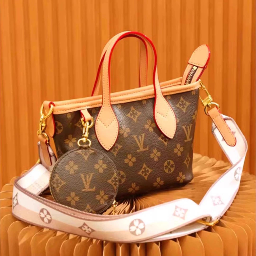 2026年香港品牌流行款新款百搭便携包包单肩印花气质女士中号包包