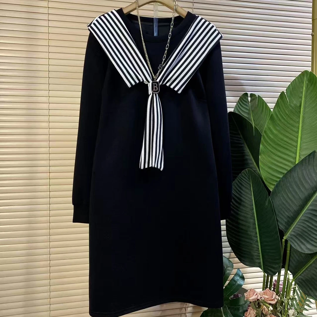 D胖mm欧货时尚新款洋气披肩领双侧带兜宽松遮肉大衫裙