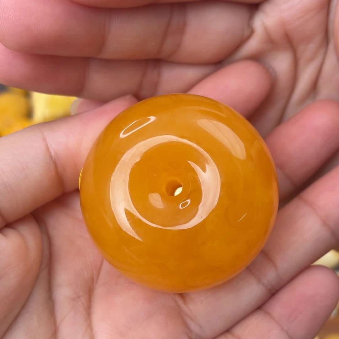 裸石蜜蜡未镶嵌橘红扣