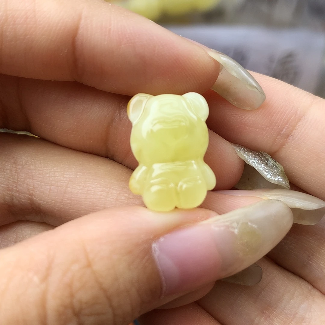 未镶嵌琥珀珠宝奇石