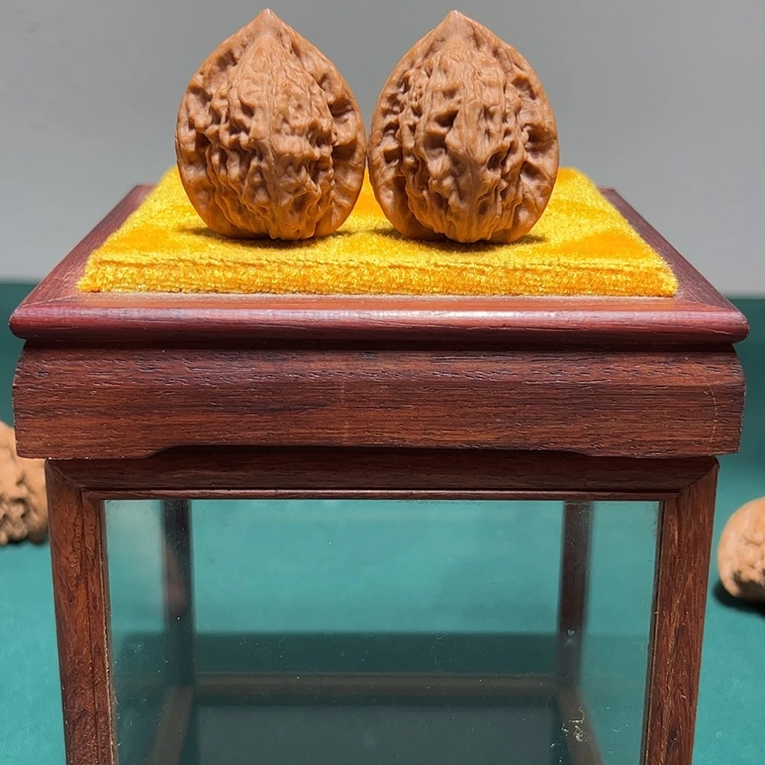 文玩核桃把件原树大红袍 35 全品