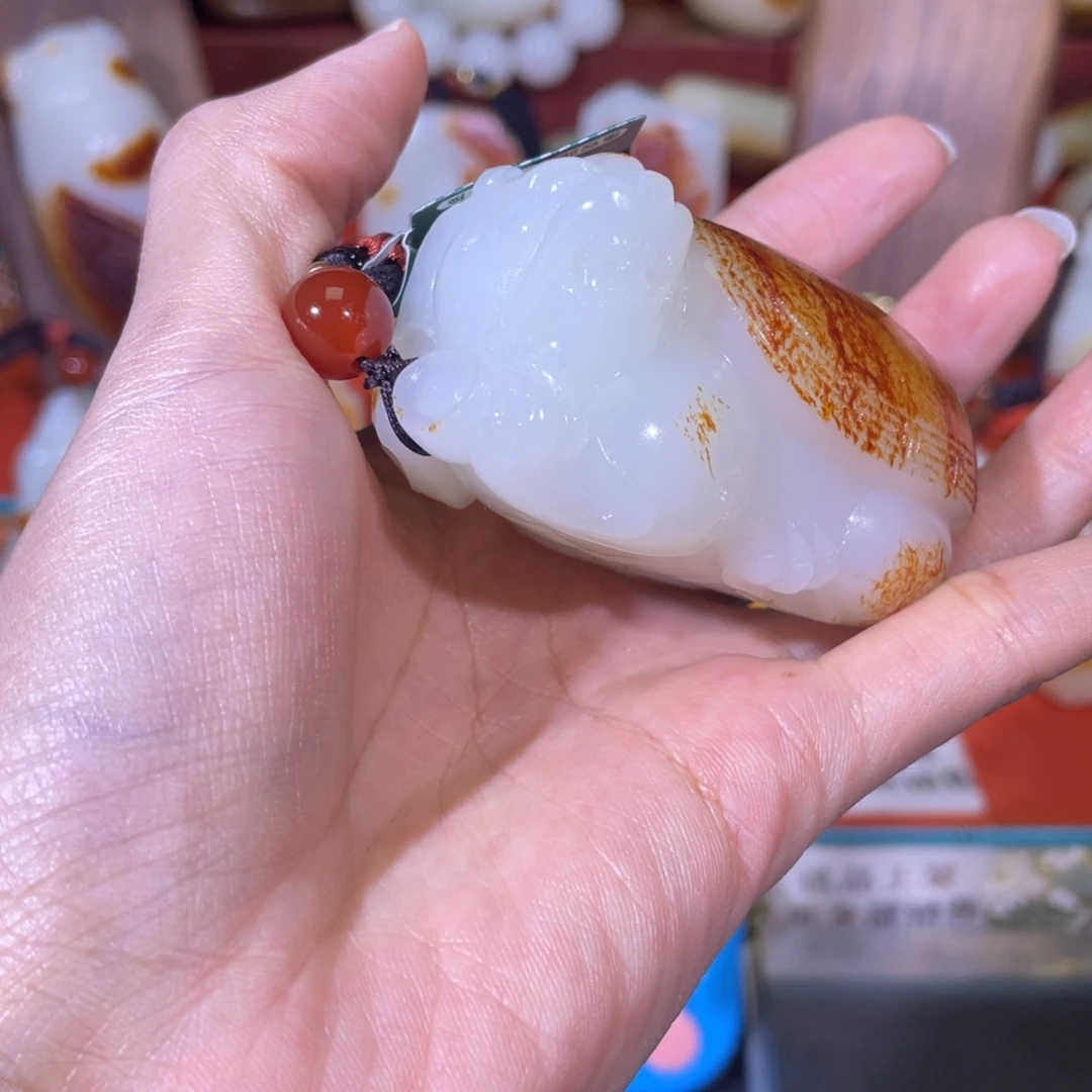 王***诗和田玉未镶嵌把件