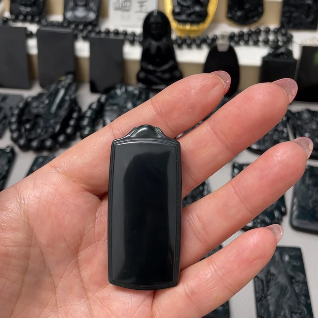 开***心蛇纹石玉未镶嵌吊坠