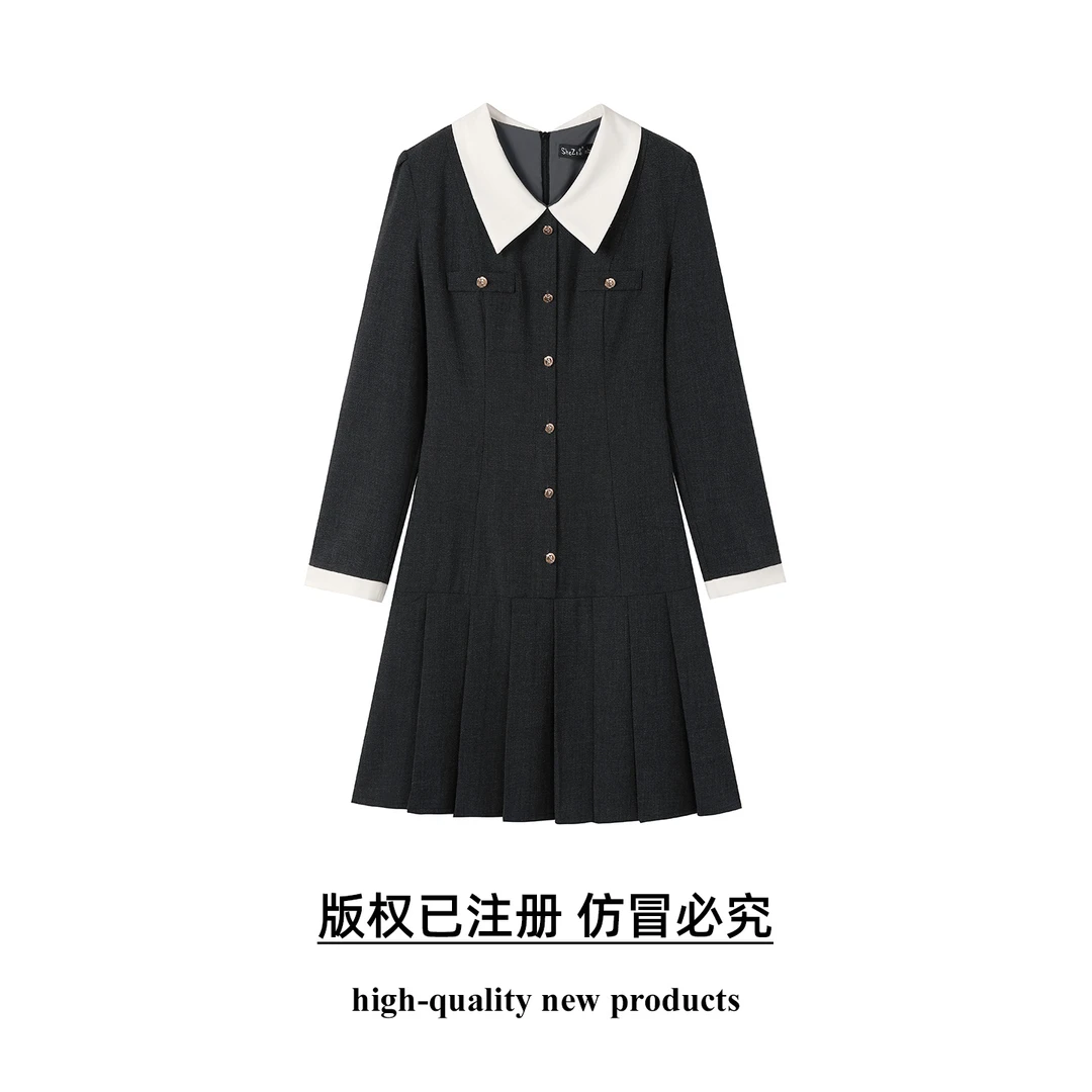 奢姿大码女装2025秋季胖妹妹时尚减龄撞色领金属扣百褶设计连衣裙