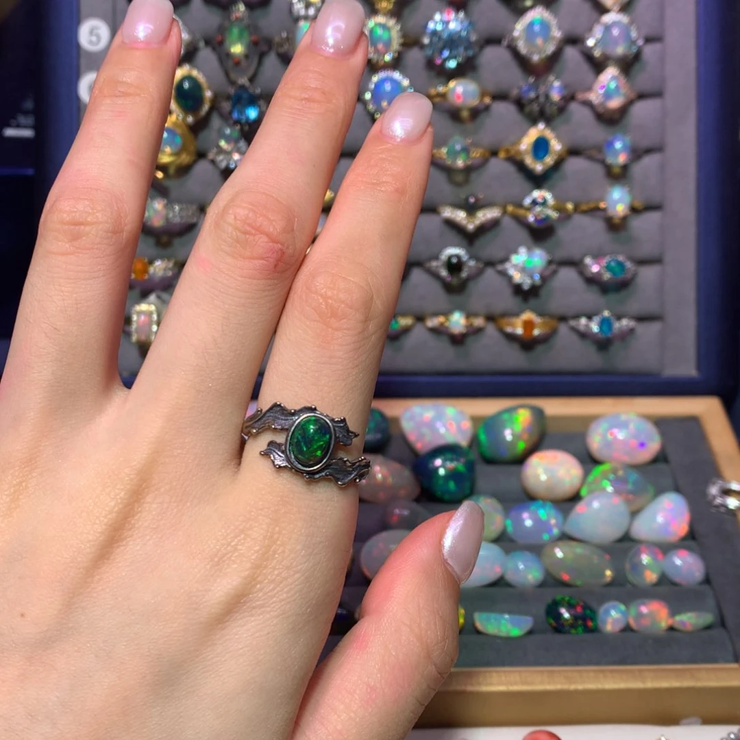 欧泊银S925镶嵌戒指款式V****t