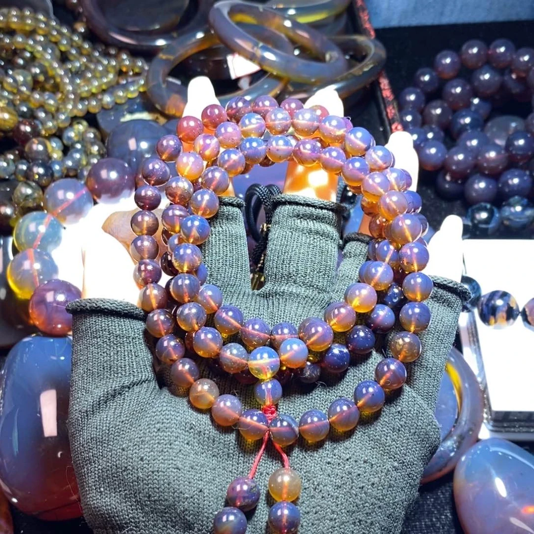 未镶嵌琥珀裸石、