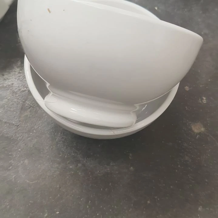 陶瓷盘子碗啥都有