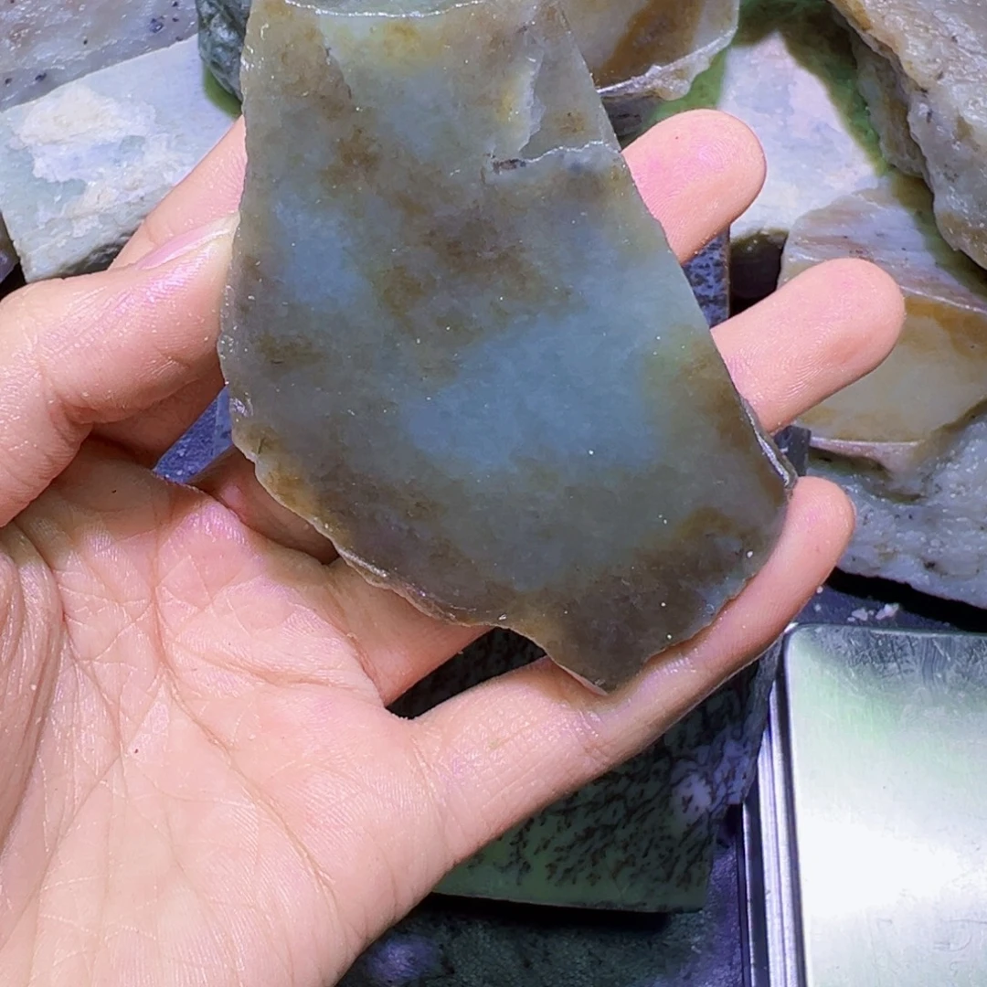 和田玉（糖玉）未镶嵌珠宝半成品