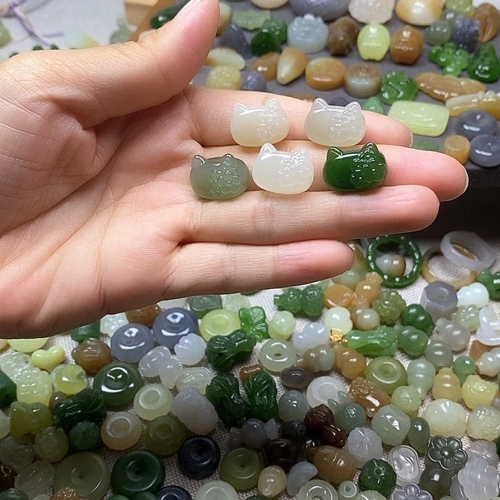 未镶嵌和田玉挂件150一个多样性发其一