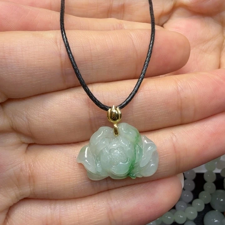 翡翠18K金镶嵌挂件79999999