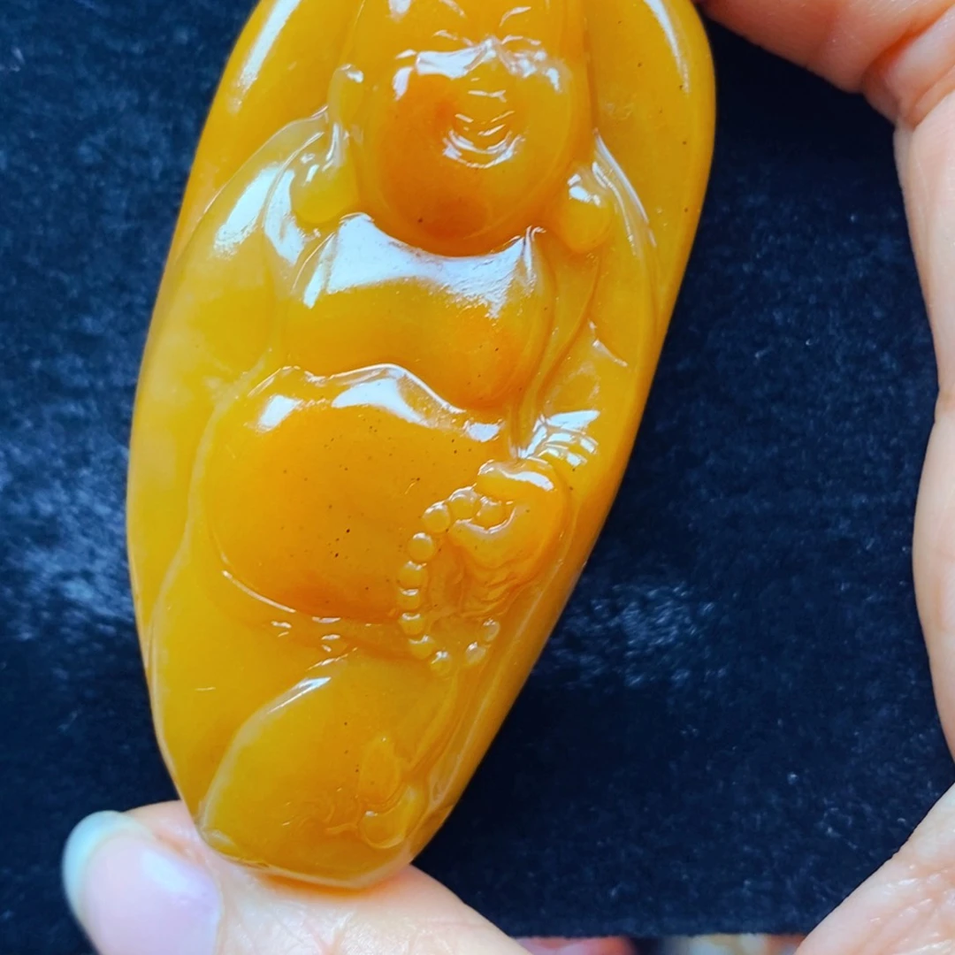 未镶嵌石英质玉（黄龙玉）颈饰