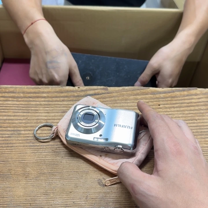 琛不哈哈哈哈哈哈哈哈哈哈