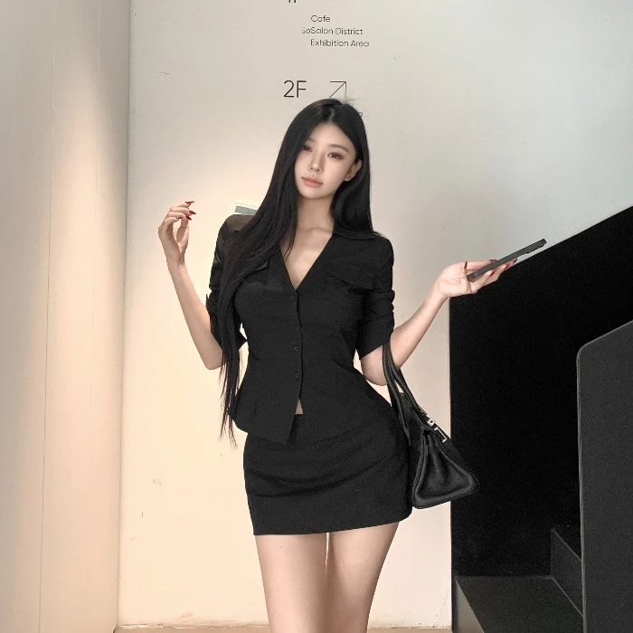 御姐风时尚套装气质v领半袖衬衫上衣女夏季包臀半身裙黑色两件套
