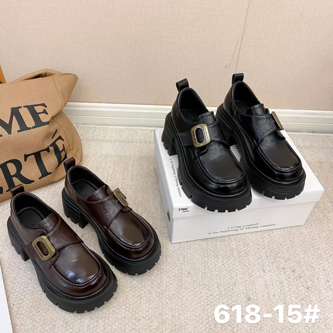 厚底小皮鞋女英伦风新款大头金属扣粗跟乐福鞋单鞋女