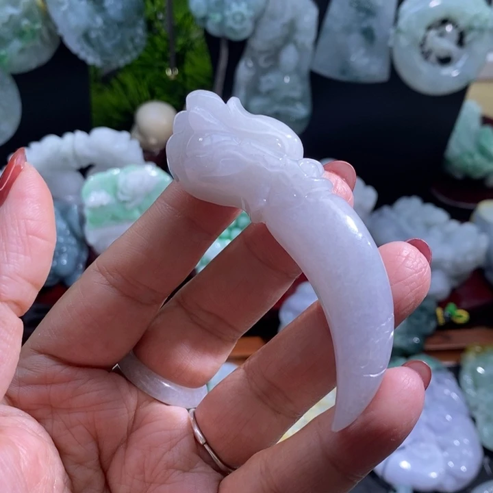 【闪购商品】颈饰未镶嵌翡翠龙牙