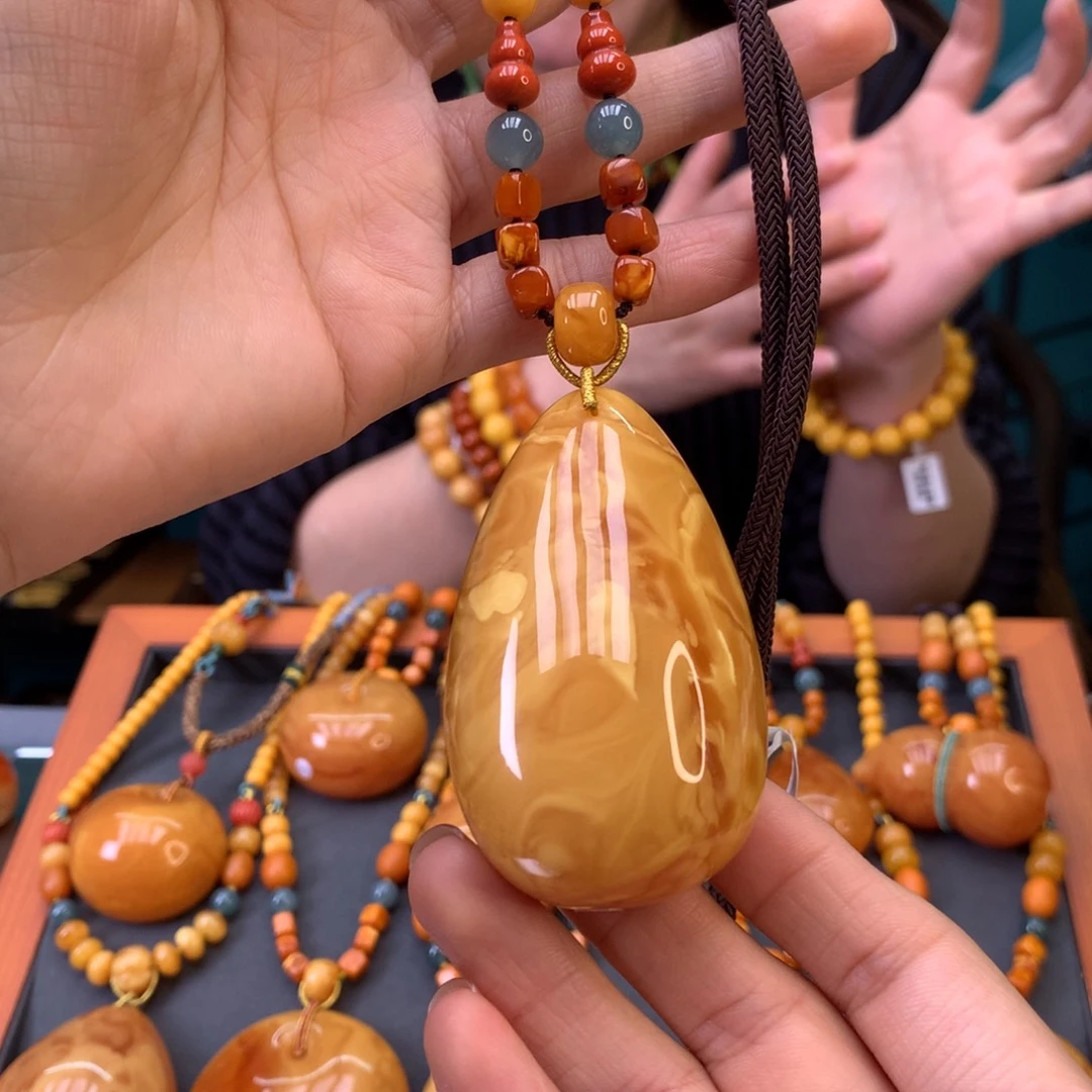 蜜蜡未镶嵌颈饰水滴