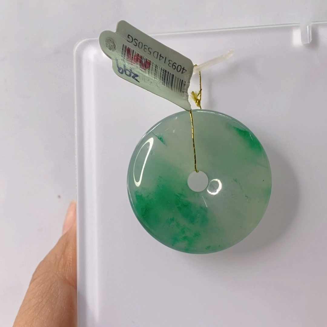 石英质玉未镶嵌颈饰