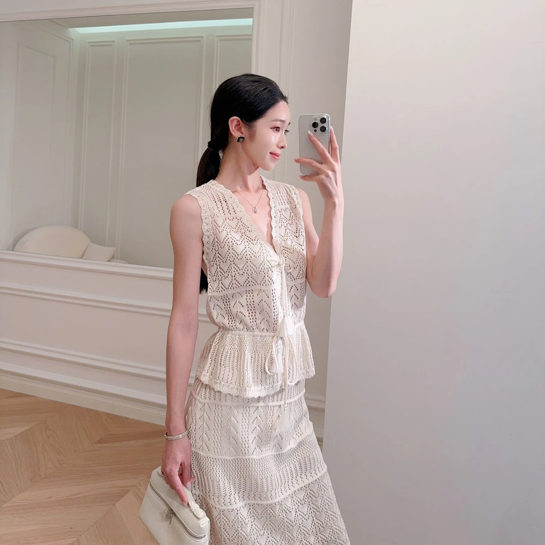 嫚渡夏日波西米亚度假风镂空钩花开衫背心针织松紧腰半裙新款套装