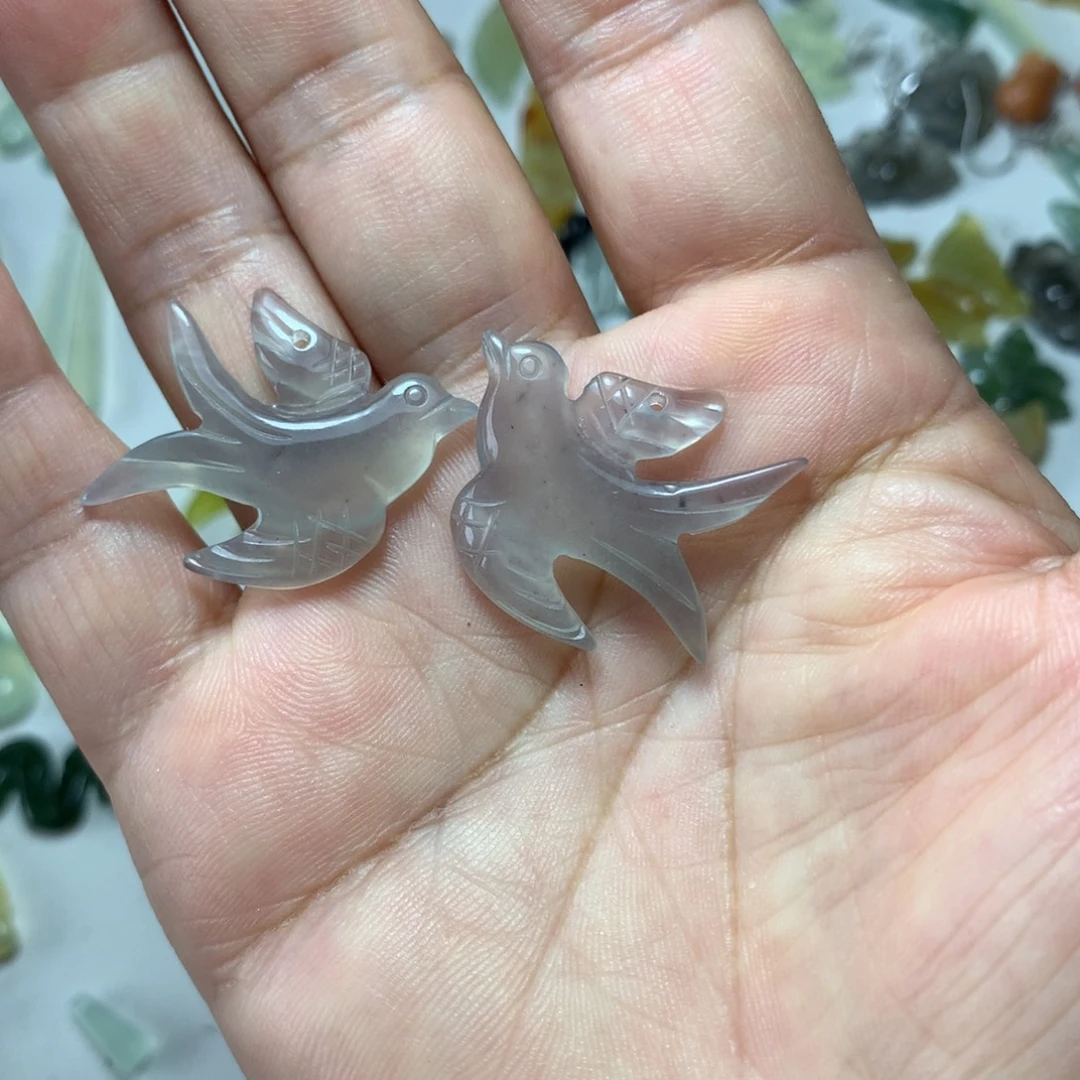 抖***饭未镶嵌蛇纹石玉耳环