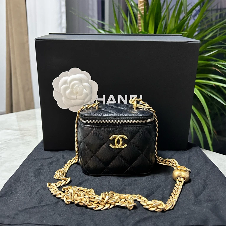 99新 Chanel/香奈儿 黑金荔枝纹爱心金球调节扣小盒子包
