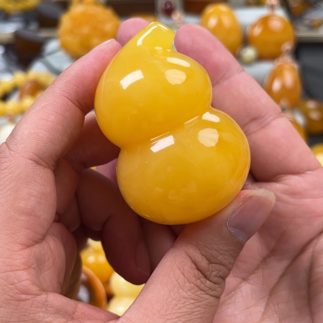 蜜蜡未镶嵌珠宝奇石