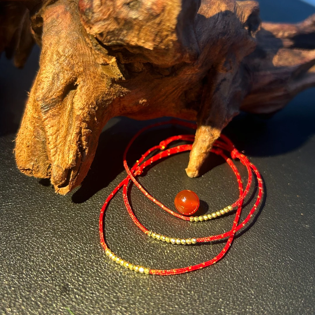 【老板娘宠粉福利】 18K金红手绳多样性一件