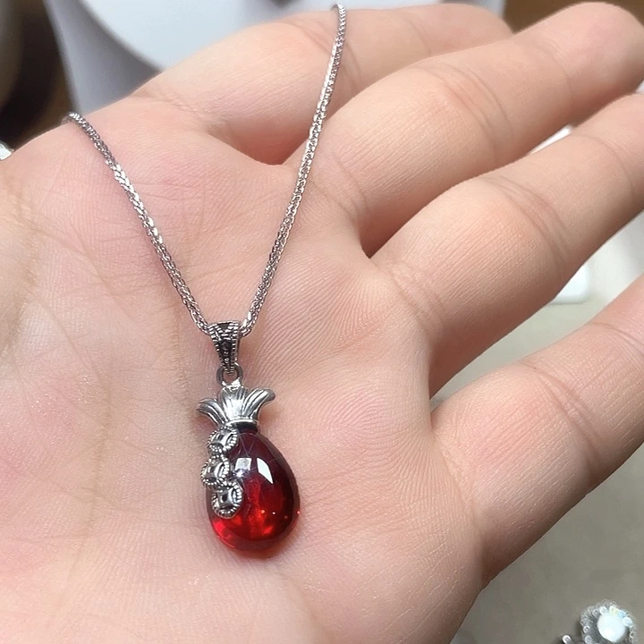 烨***桦坠链均925银珐琅红色福袋➕肖邦