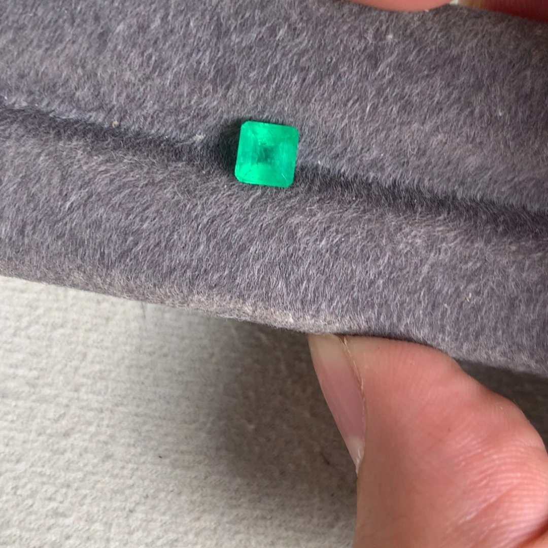 祖母绿裸石76分 哥伦比亚 木佐