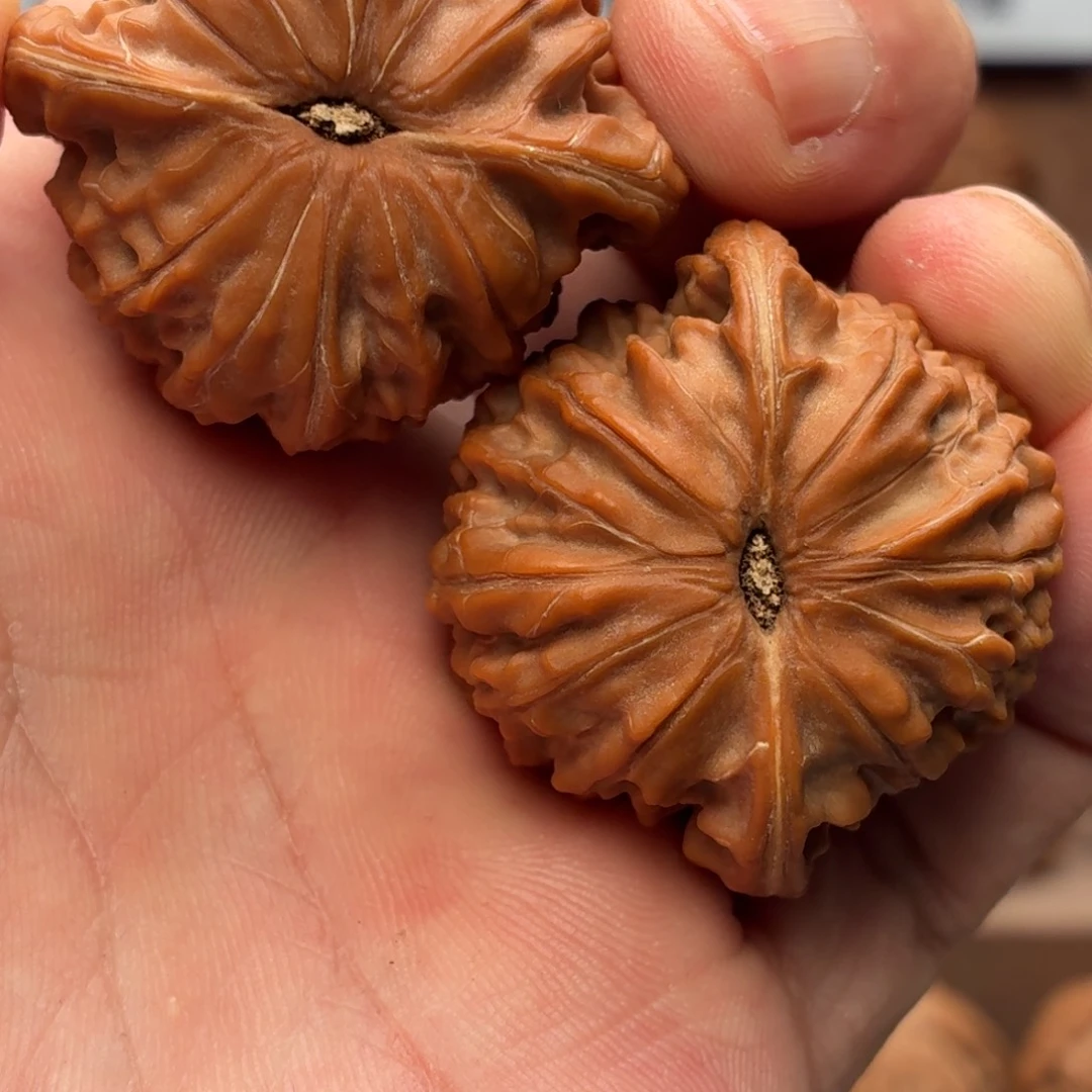 妙***言吊坠文玩核桃全品白茬磨盘